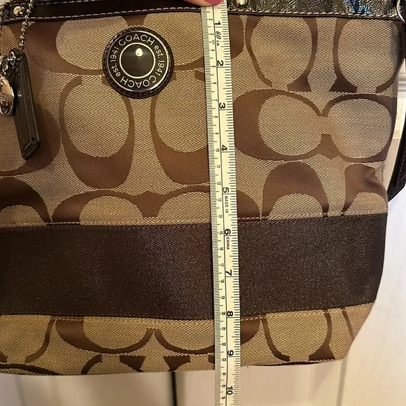 Authentic Coach purse - Picture 6 of 7